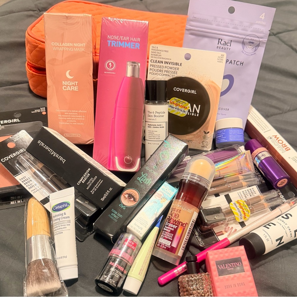 Premium 25 Piece Beauty Makeup Skin Care Bundle